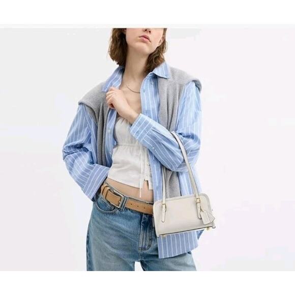 NWT Coach Originals Swing Zip Bag 20 Brass/Chalk White Crinkle Patent Leather - Picture 2 of 6